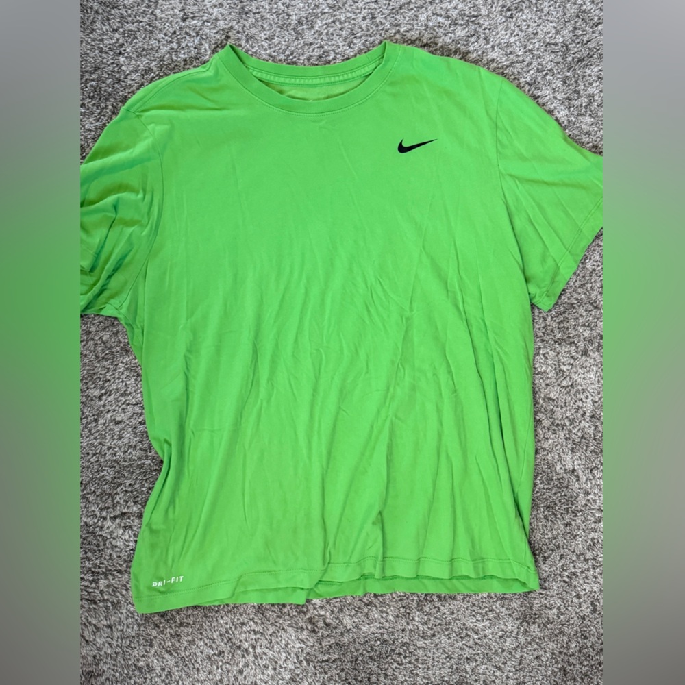 Men’s Nike T shirt